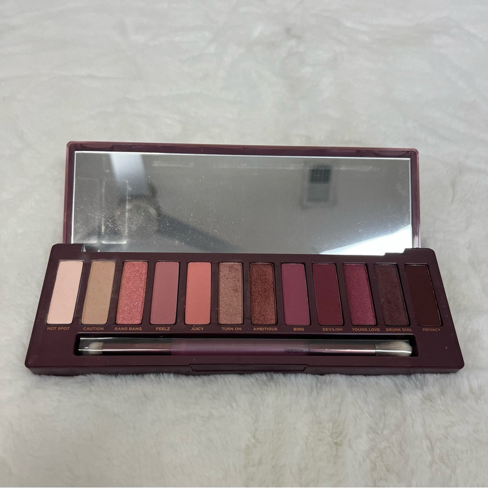 URAN DECAY NAKED CHERRY EYESHADOW PALETTE - Picture 10 of 16